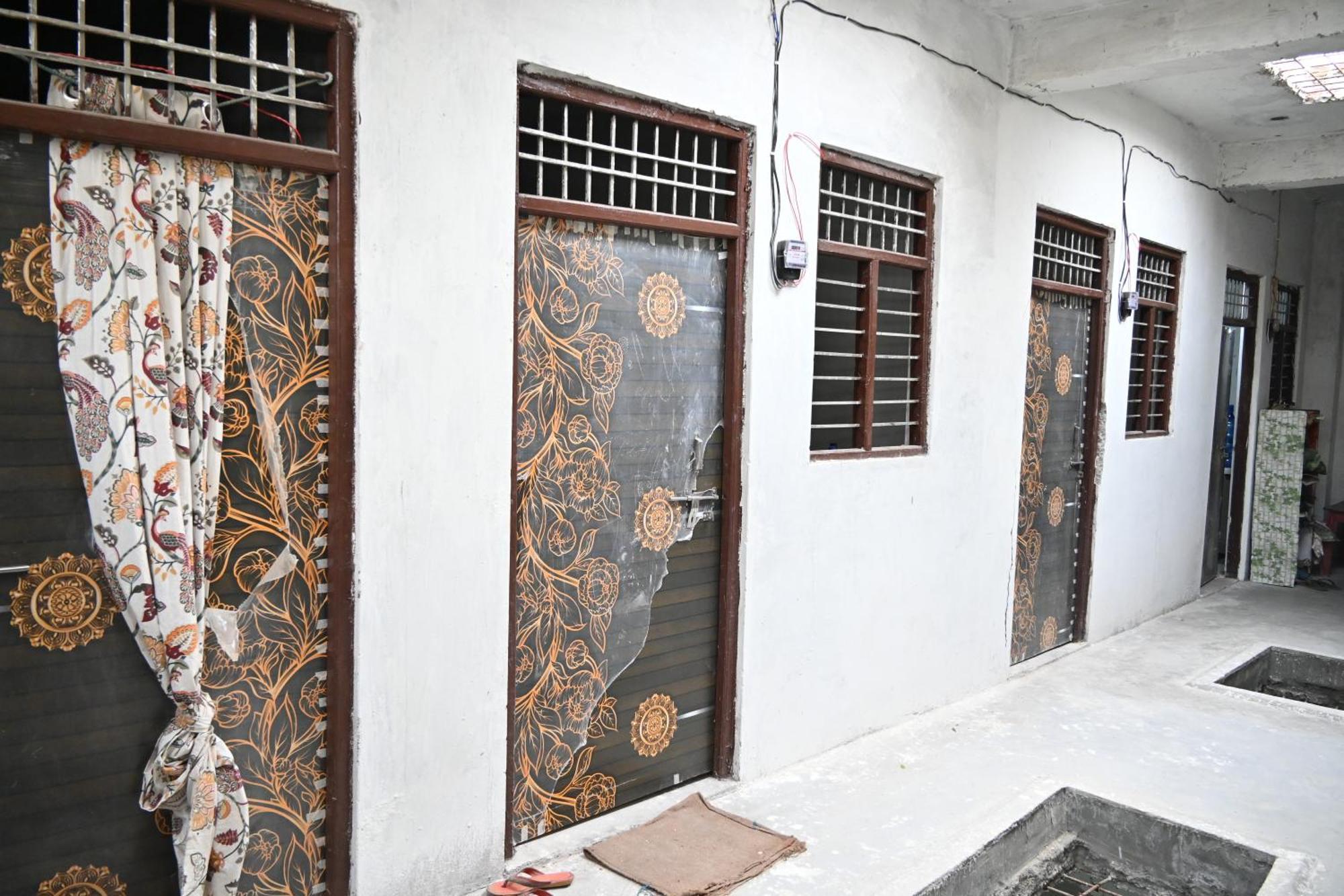 श्री बांके बिहारी सेवा धाम Hotel วรินดาวัน ภายนอก รูปภาพ