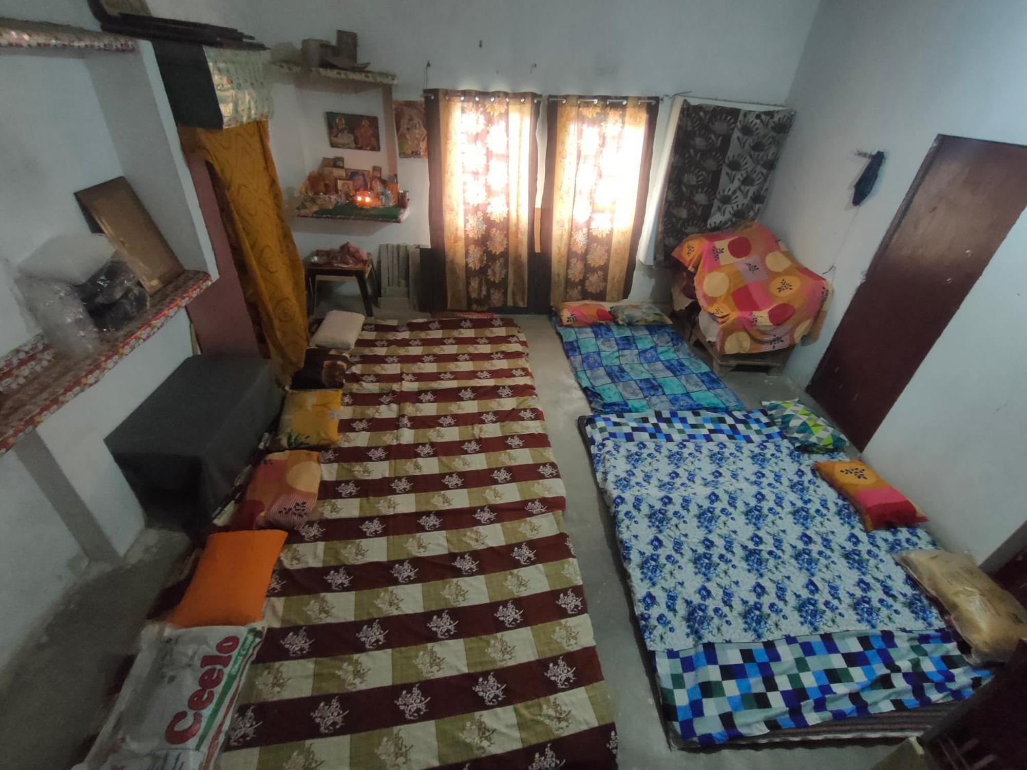 श्री बांके बिहारी सेवा धाम Hotel วรินดาวัน ภายนอก รูปภาพ